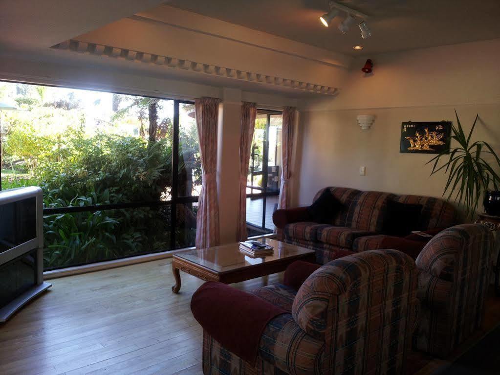 Aloha Lodge Beachside Accommodation Нельсон Екстер'єр фото