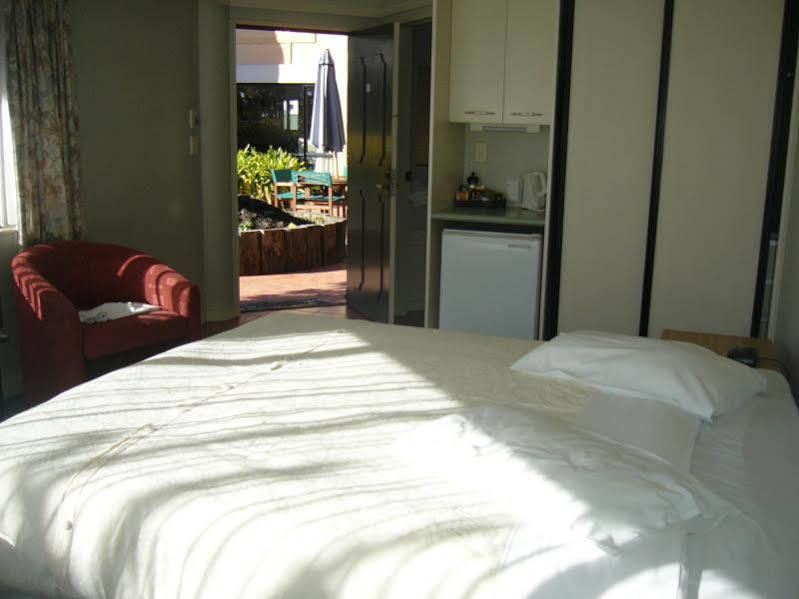 Aloha Lodge Beachside Accommodation Нельсон Екстер'єр фото