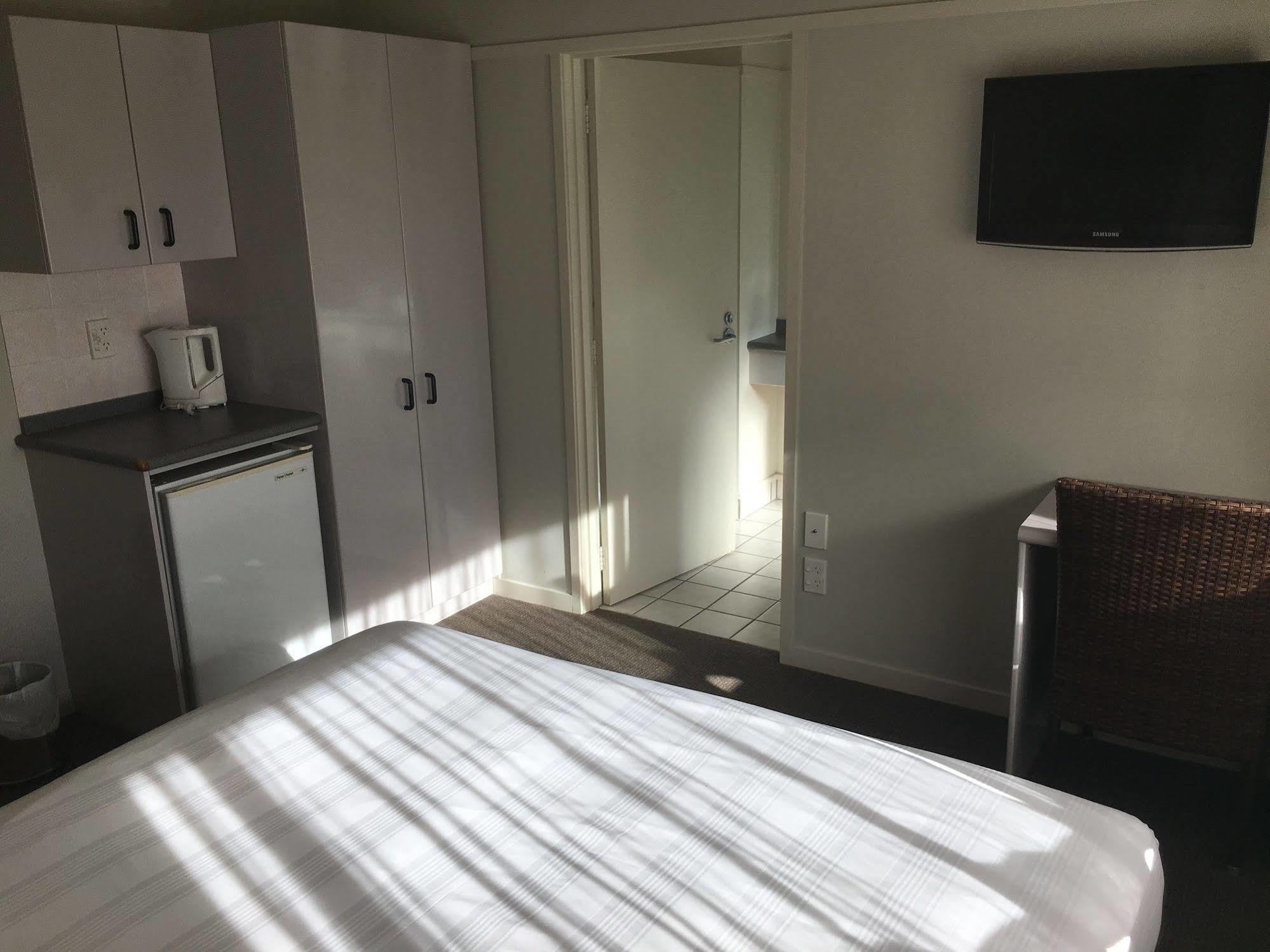 Aloha Lodge Beachside Accommodation Нельсон Екстер'єр фото